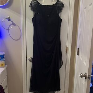 Elegant Black Evening Dress